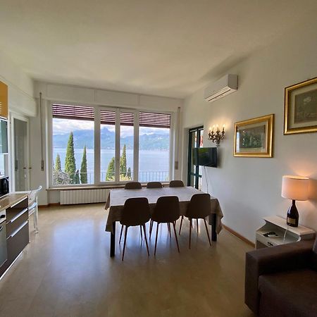 Wonderful Lake View Apartments With Pool With Breakfast Gardasee Torri Del Benaco Dış mekan fotoğraf