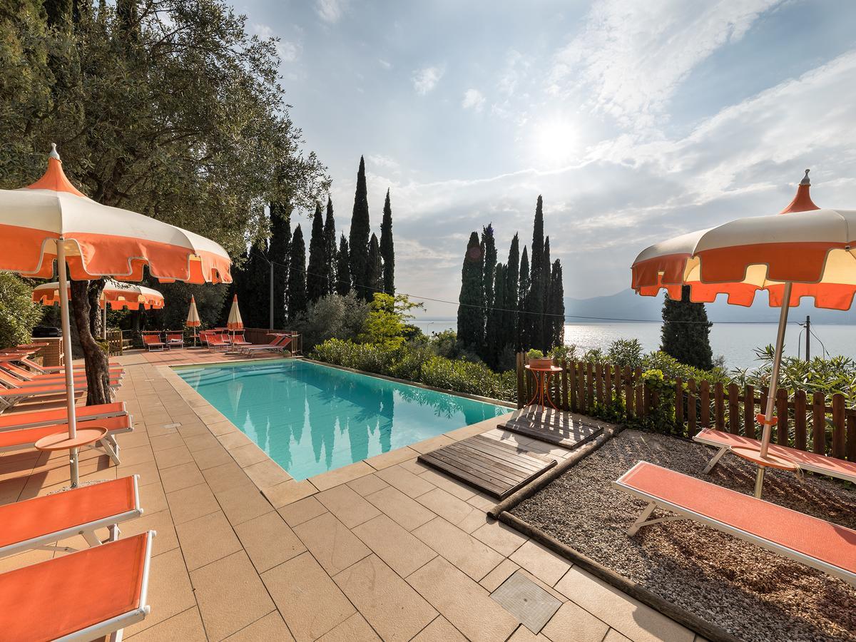 Wonderful Lake View Apartments With Pool With Breakfast Gardasee Torri Del Benaco Dış mekan fotoğraf